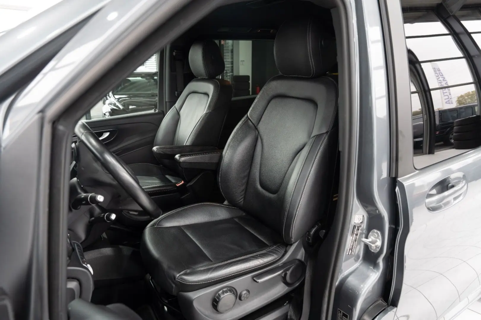 V 300d*SPORT-PAKET*LEDER*COMAND*LED*360°KAM*DAB*