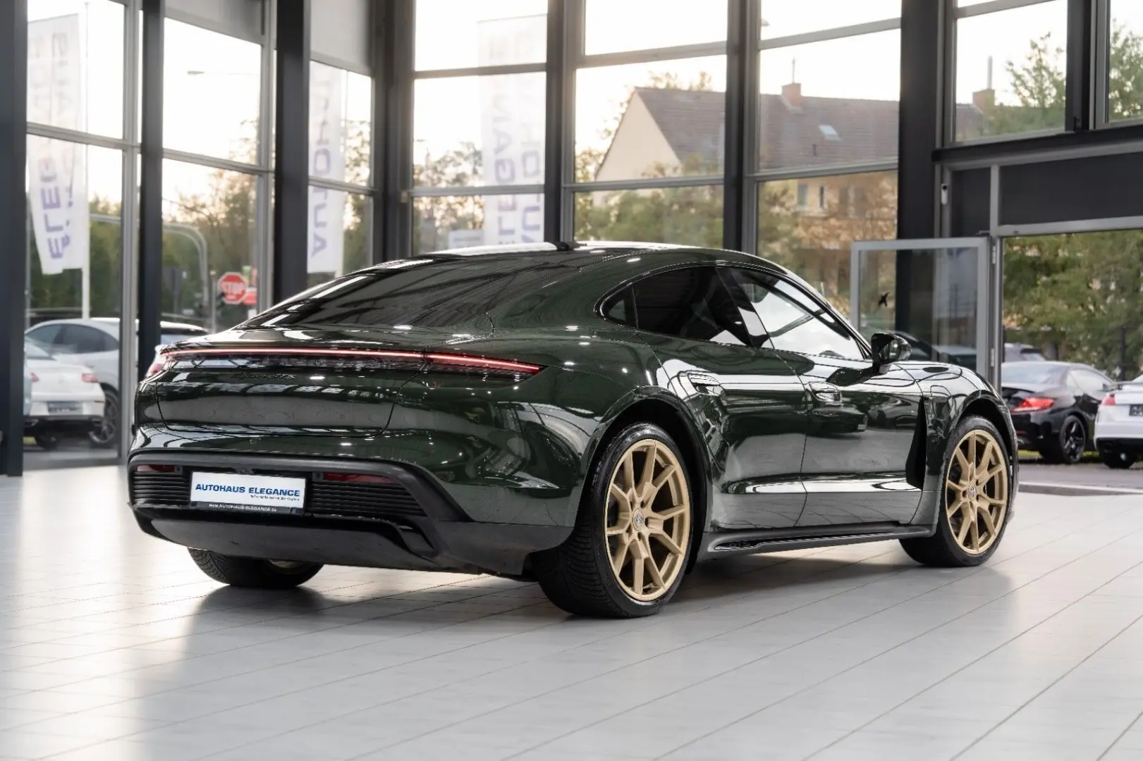 Taycan GTS*PANO*BOSE*SPORT-CHRONO*21