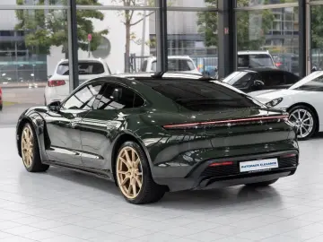 Taycan GTS*PANO*BOSE*SPORT-CHRONO*21