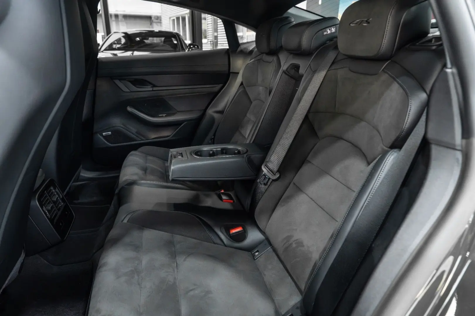 Taycan GTS*PANO*BOSE*SPORT-CHRONO*21