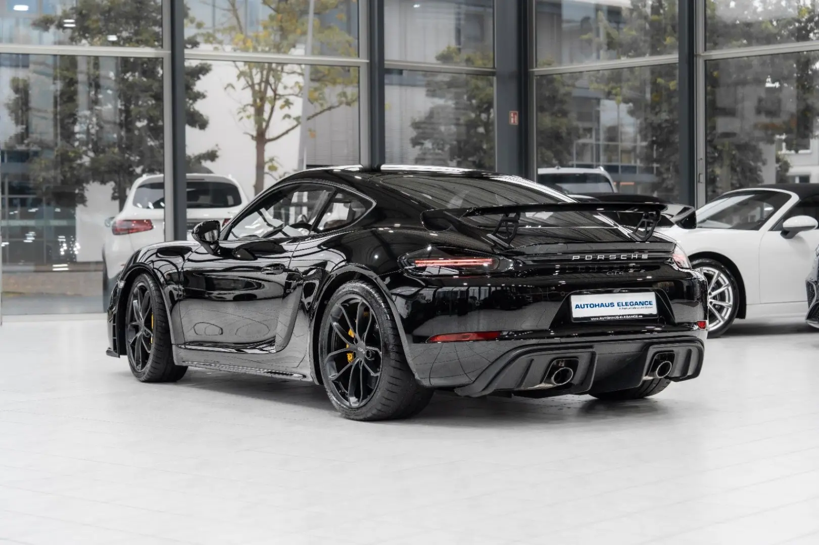 Cayman GT4*CARBON*SPORT-CHRONO*KERAMIK*18-WEGE*