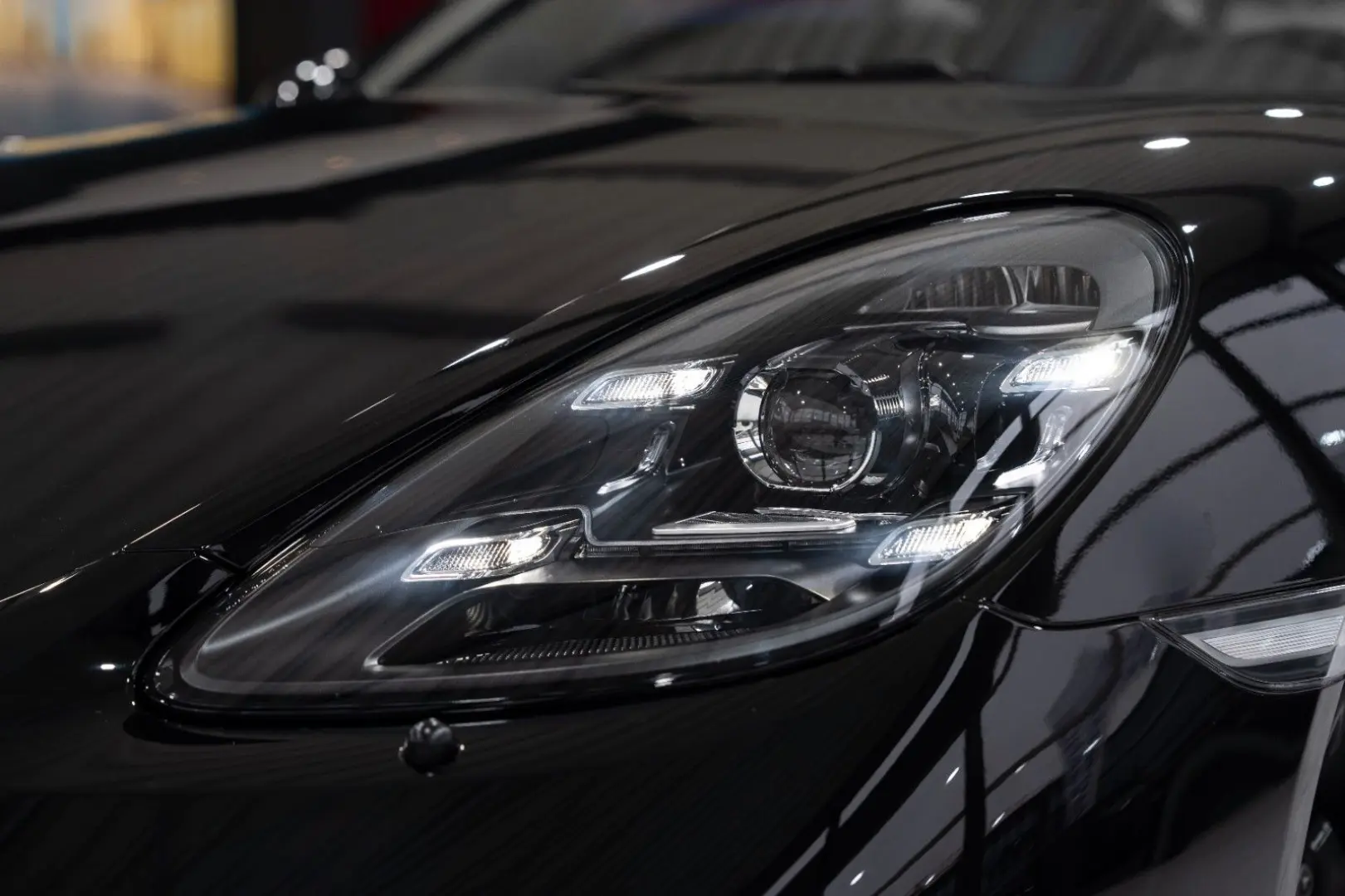 Cayman GT4*CARBON*SPORT-CHRONO*KERAMIK*18-WEGE*