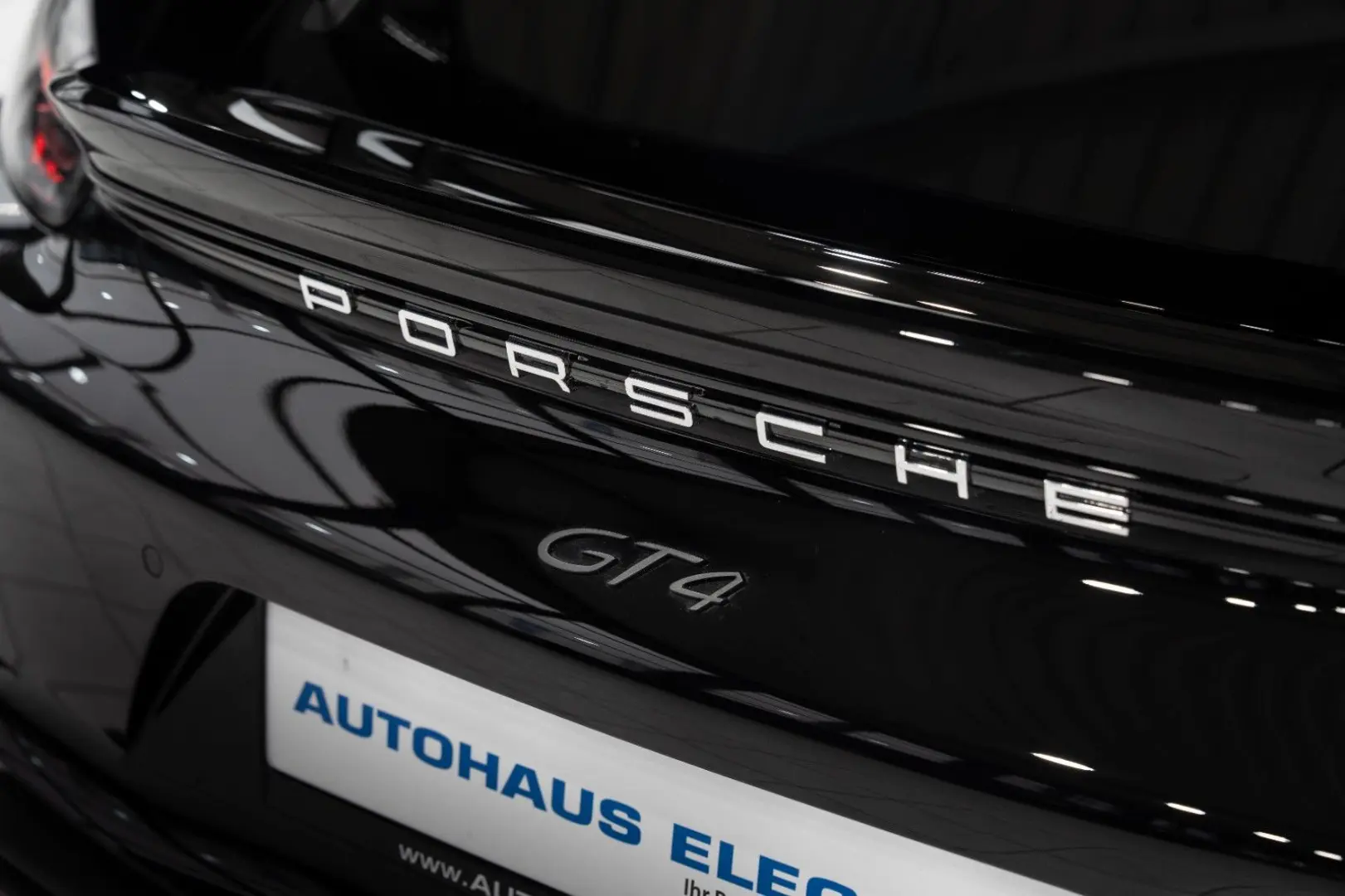 Cayman GT4*CARBON*SPORT-CHRONO*KERAMIK*18-WEGE*