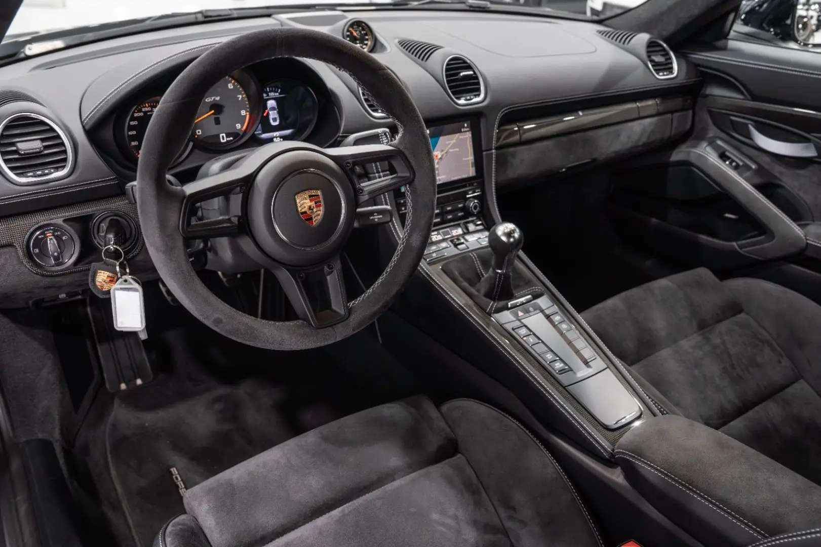 Cayman GT4*CARBON*SPORT-CHRONO*KERAMIK*18-WEGE*