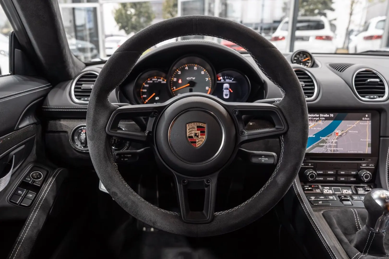 Cayman GT4*CARBON*SPORT-CHRONO*KERAMIK*18-WEGE*