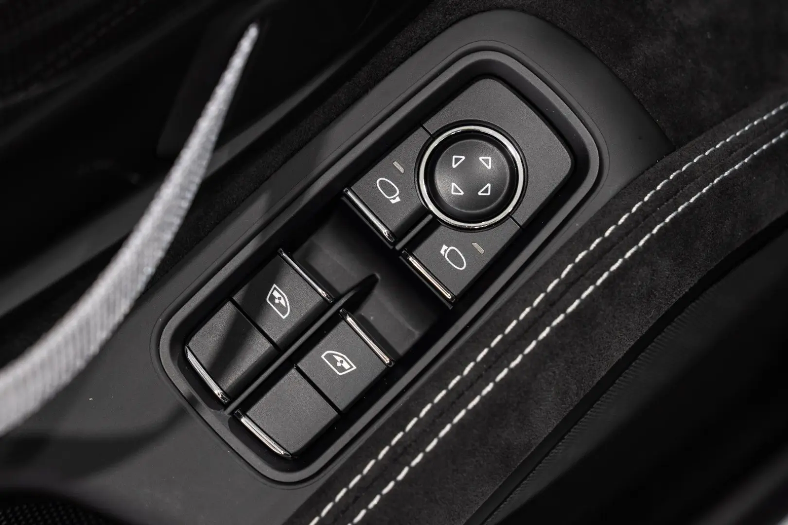 Cayman GT4*CARBON*SPORT-CHRONO*KERAMIK*18-WEGE*