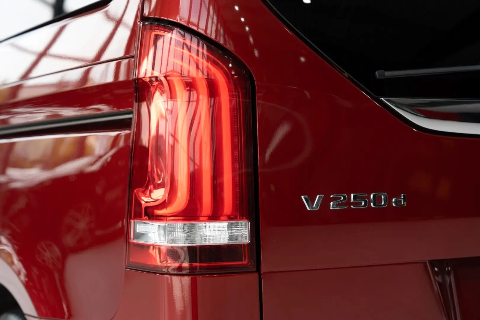 V250d EDITION kompakt*SPORT-PAKET*NAVI-PLUS*LED*