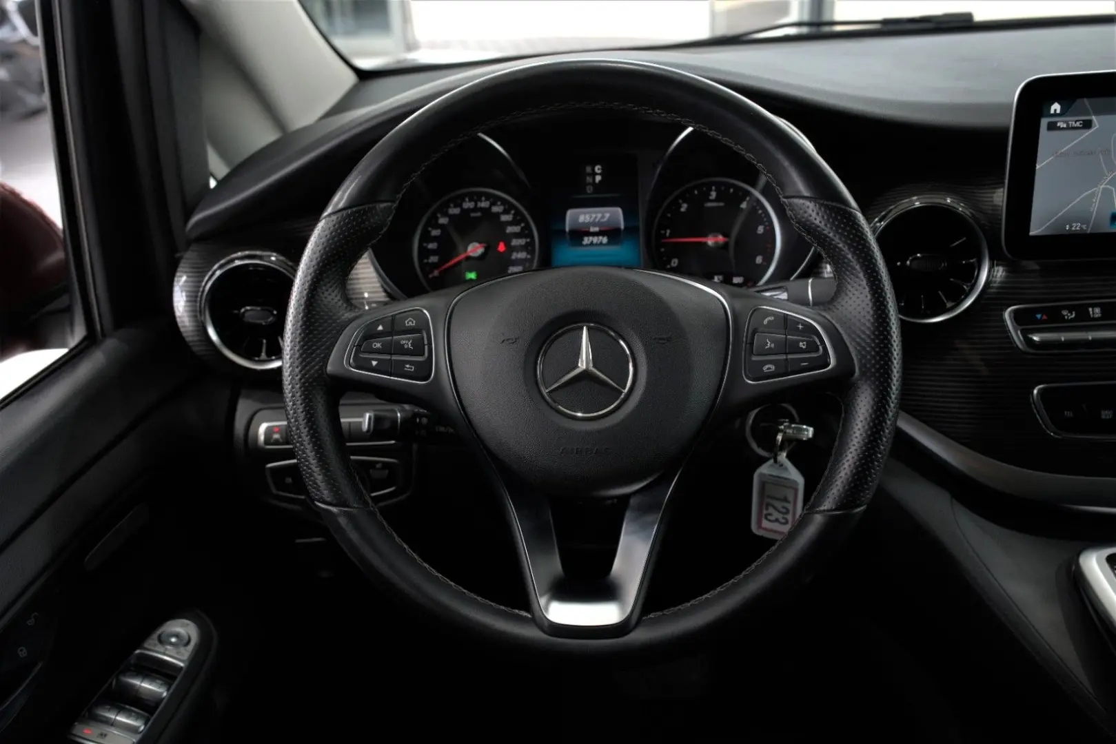 V250d EDITION kompakt*SPORT-PAKET*NAVI-PLUS*LED*