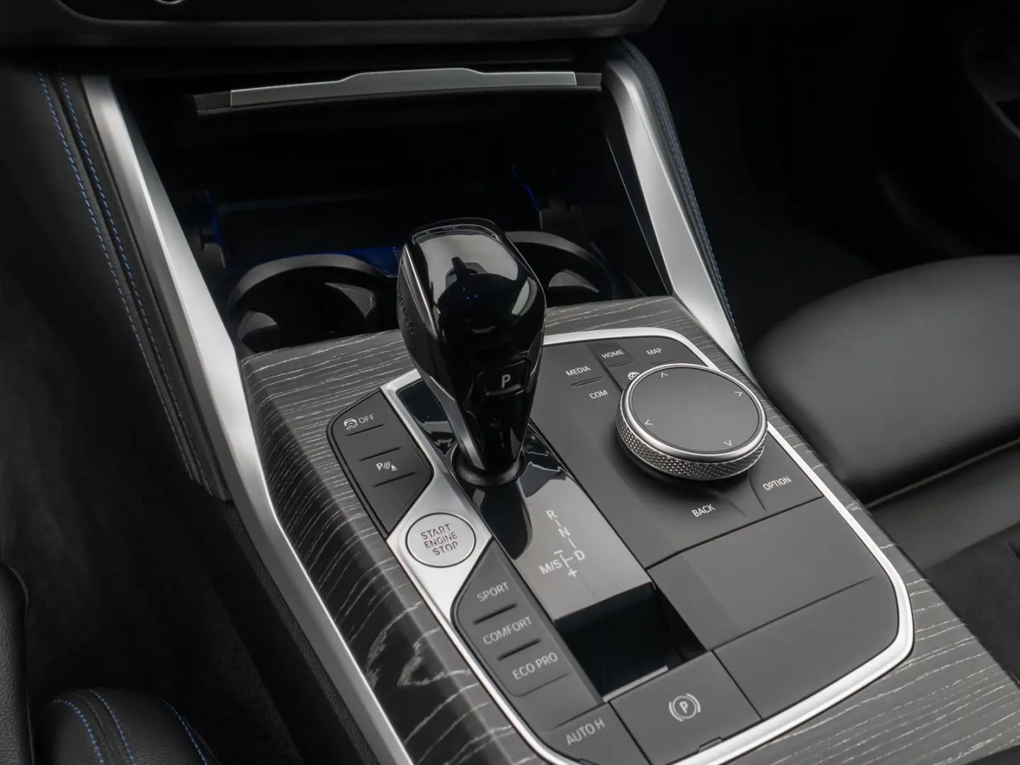 M440i  Coupé Kamera DAB H/K Fernlichtassist 19