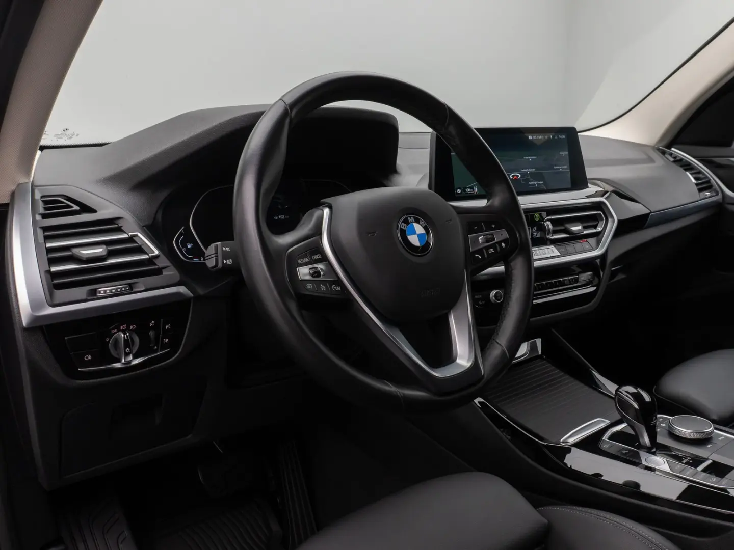 X3 xD20i Kamera DAB WLAN DrivAssist AHK Sport
