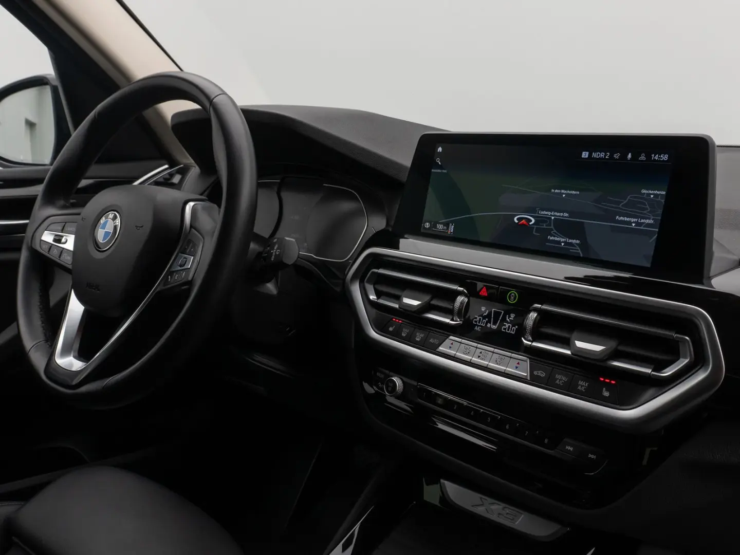 X3 xD20i Kamera DAB WLAN DrivAssist AHK Sport