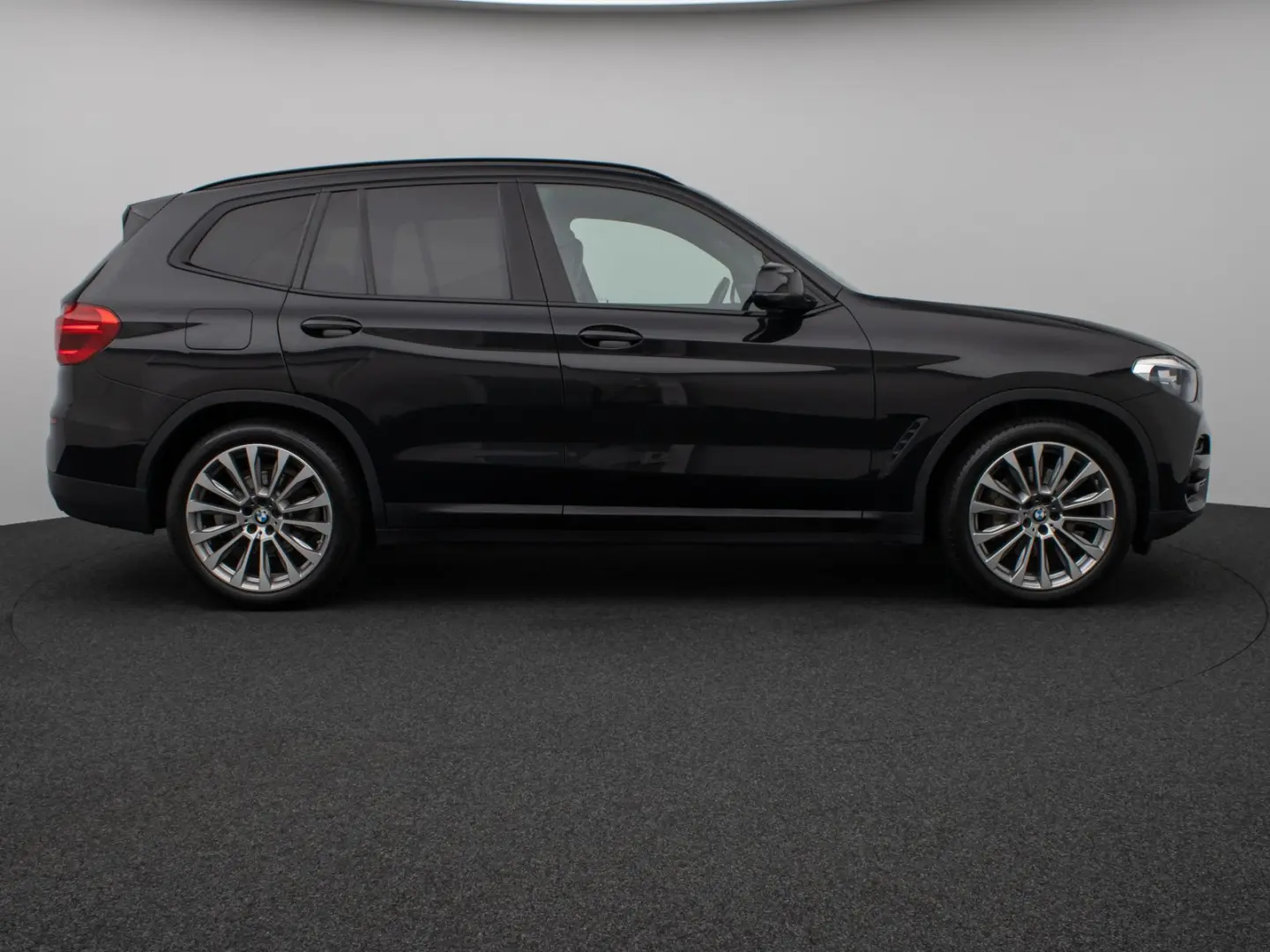 X3 xD30e Panorama HUD DAB HiFi Komfort Sport 20