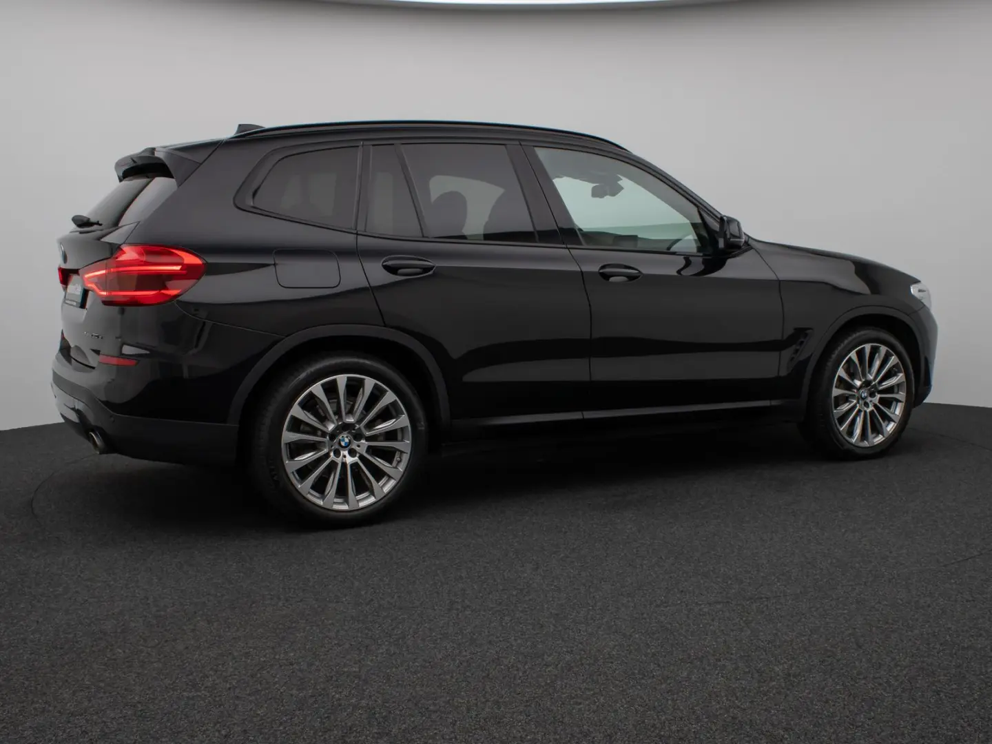 X3 xD30e Panorama HUD DAB HiFi Komfort Sport 20