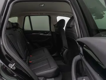 X3 xD30e Kamera HUD DAB HiFi AHK Sport 19Zoll