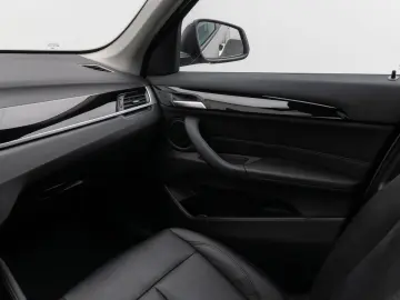 X1 xD25e Panorama Kamera HUD DAB Komfort Alarm