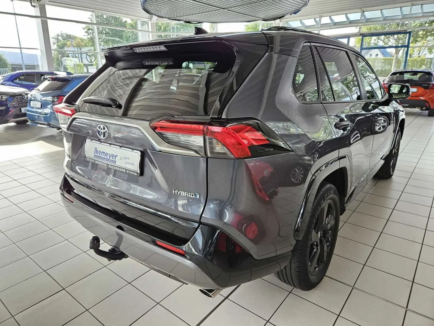 RAV4 2.5 Hybrid Style AHK Teilleder 18 Zoll LM-F