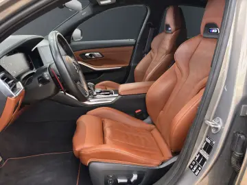 M3 Competition xDrive Limousine [Laser, Carbon]