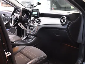 2014 Mercedes Benz GLA 200 cdi Automat LED Xenon Camera