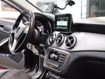 2014 Mercedes Benz GLA 200 cdi Automat LED Xenon Camera