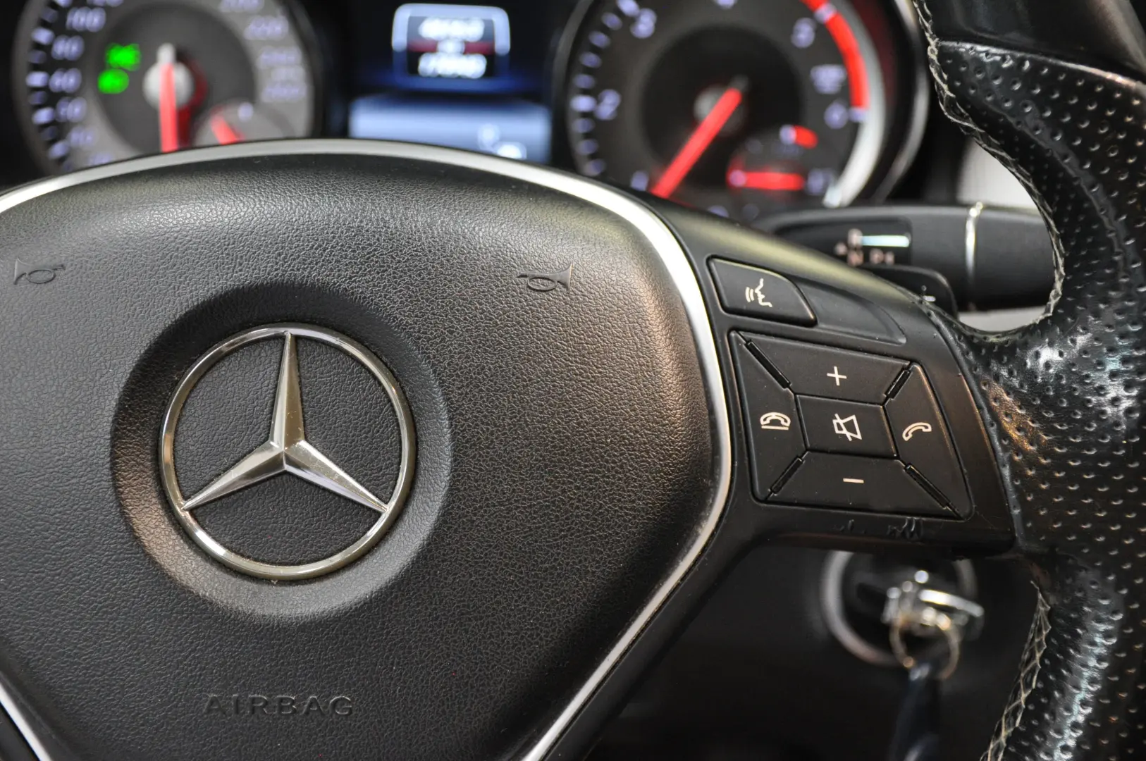 2014 Mercedes Benz GLA 200 cdi Automat LED Xenon Camera