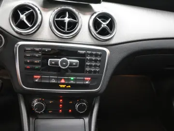2014 Mercedes Benz GLA 200 cdi Automat LED Xenon Camera