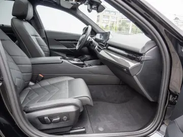 520d xDrive M-Sport PANO AHK HUD ACC HK