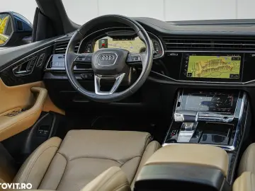 Audi Q8 55 TFSIe quattro tiptronic