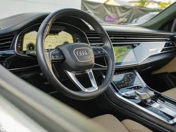 Audi Q8 55 TFSIe quattro tiptronic