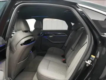 AUDI A8 60 TFSI e quattro