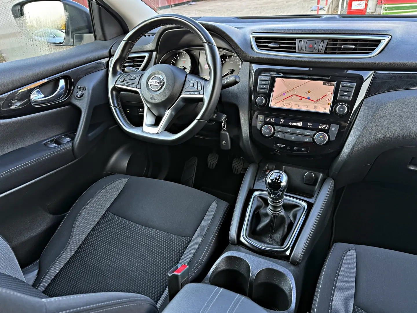 Nissan Qashqai 1.3 DIG-T SHIRO