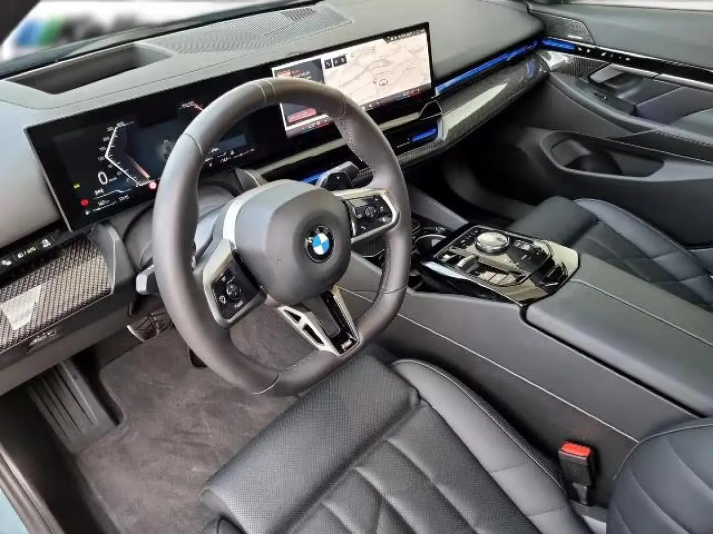 BMW 520 i Limo M-Sport AHK Pano 360