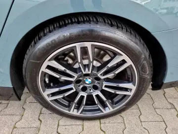 BMW 520 i Limo M-Sport AHK Pano 360