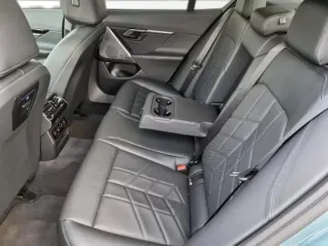 BMW 520 i Limo M-Sport AHK Pano 360
