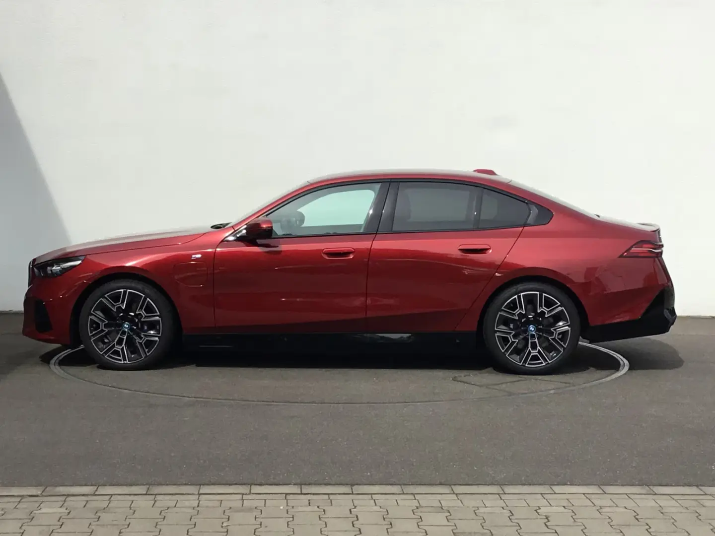 BMW 530 e xDrive M SPORT ICONIC GLOW KA