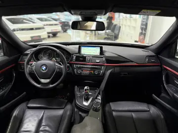 BMW Seria 3 GT 320d xDrive