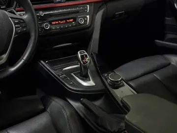 BMW Seria 3 GT 320d xDrive