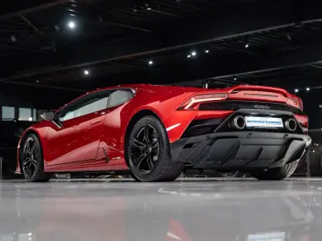 Huracán EVO LIFT-SYSTEM ABGAS-AKRAPOVIC KAMERA