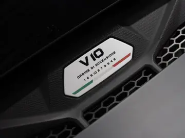 Huracán EVO LIFT-SYSTEM ABGAS-AKRAPOVIC KAMERA