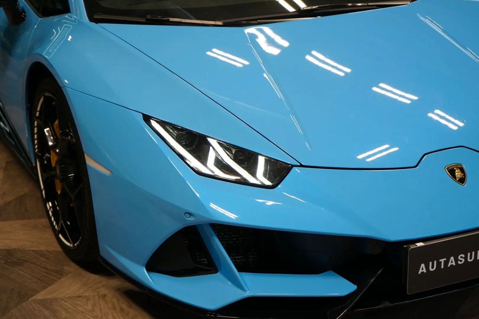 Huracán EVO ADPERSONAM LIFT SENSONUM 274.050€NET