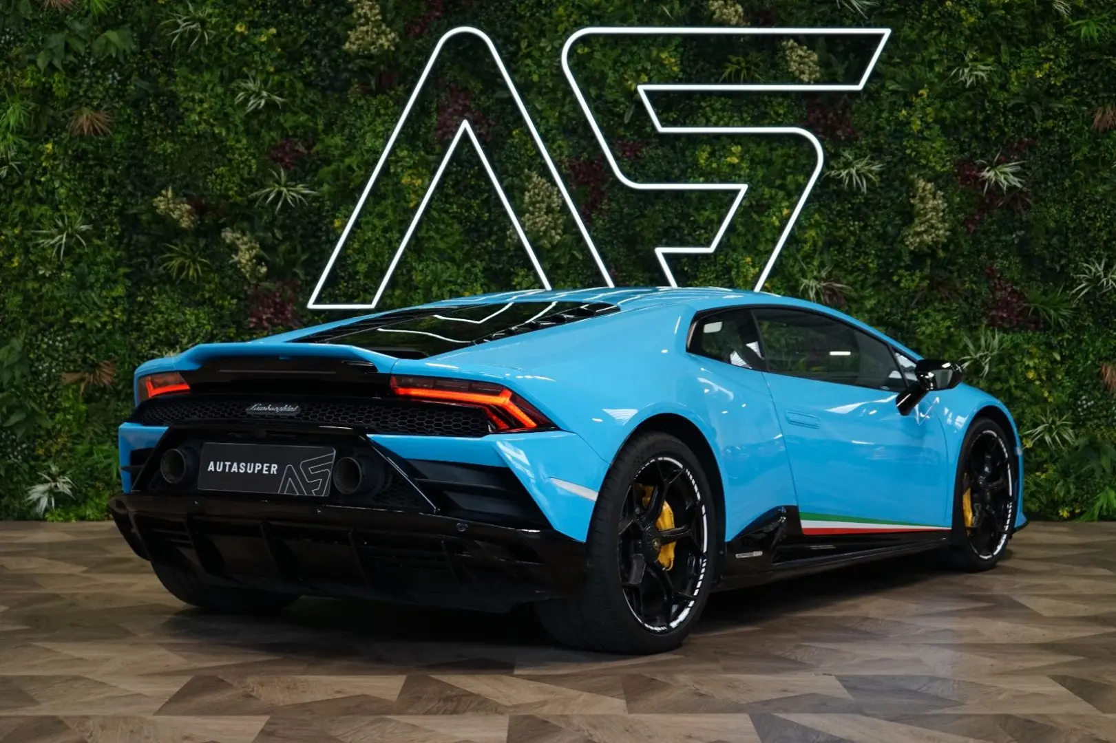 Huracán EVO ADPERSONAM LIFT SENSONUM 274.050€NET