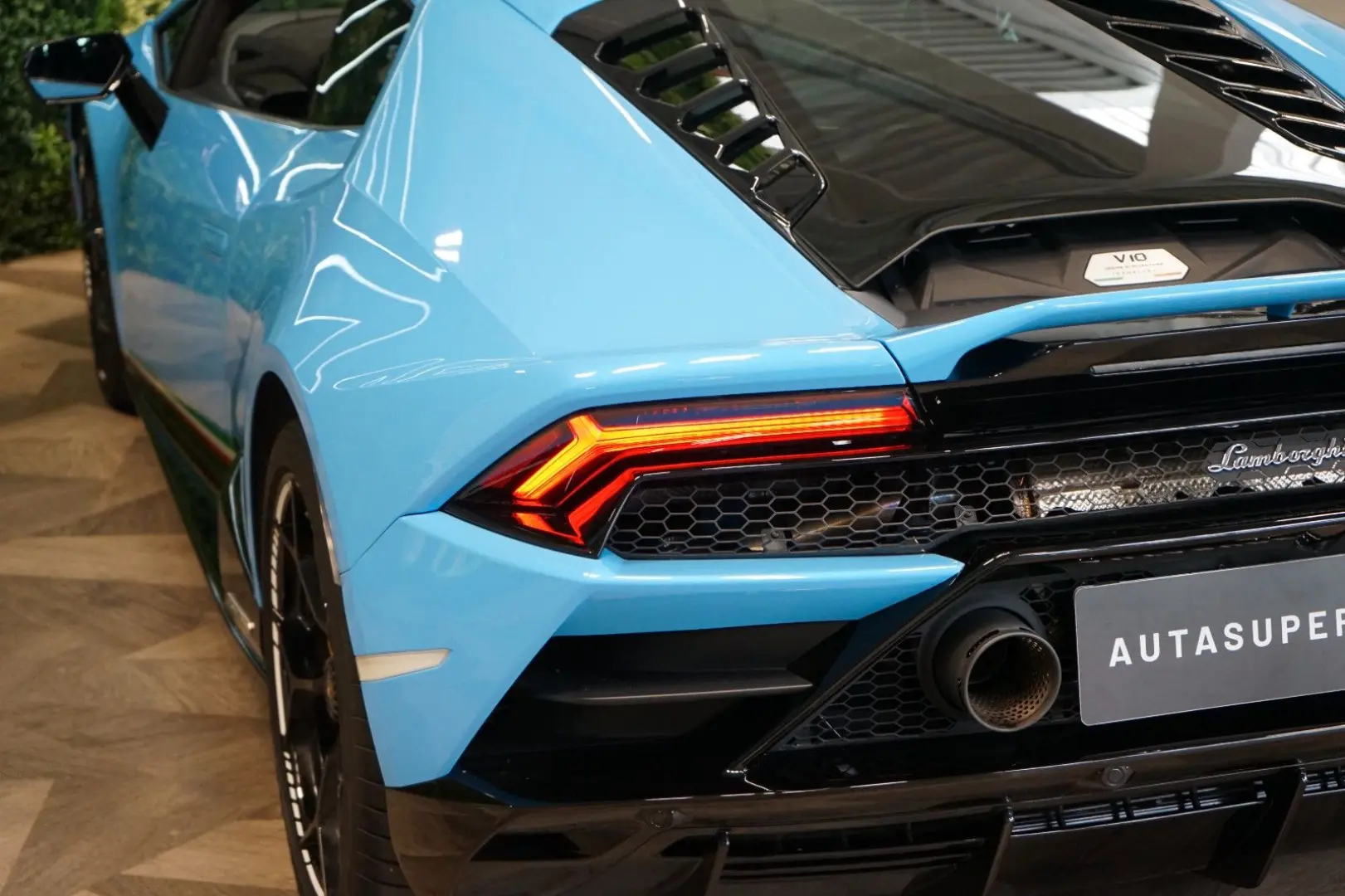 Huracán EVO ADPERSONAM LIFT SENSONUM 274.050€NET