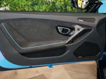 Huracán EVO ADPERSONAM LIFT SENSONUM 274.050€NET