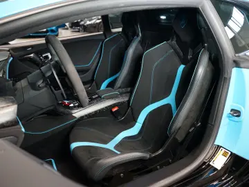 Huracán EVO ADPERSONAM LIFT SENSONUM 274.050€NET