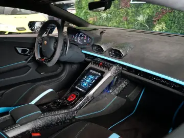 Huracán EVO ADPERSONAM LIFT SENSONUM 274.050€NET