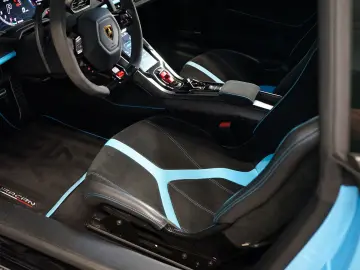 Huracán EVO ADPERSONAM LIFT SENSONUM 274.050€NET