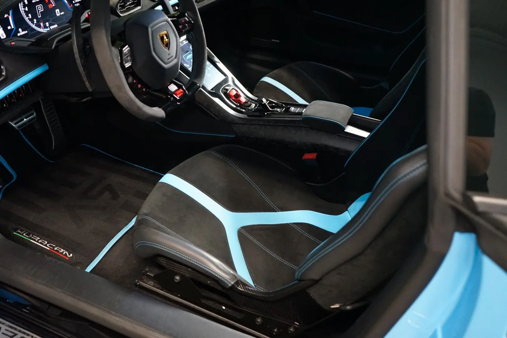 Huracán EVO ADPERSONAM LIFT SENSONUM 274.050€NET
