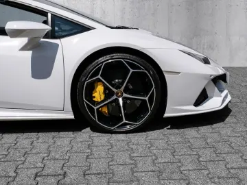 Huracán EVO Spyder Bianco Monocerus  Sensonum