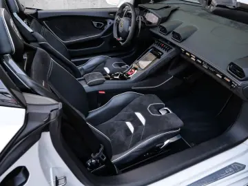 Huracán EVO Spyder Bianco Monocerus  Sensonum