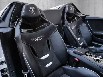 Huracán EVO Spyder Bianco Monocerus  Sensonum
