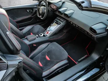 Huracán EVO Spyder Nero Helene  Lifting System